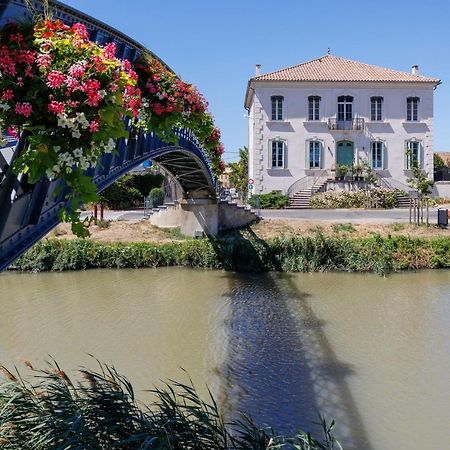 La Passerelle Du Canal Salleles-d'Aude Exterior photo
